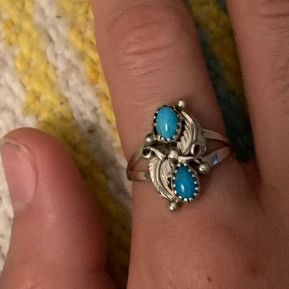 Navajo Turquoise Ring - Picture 2 of 7